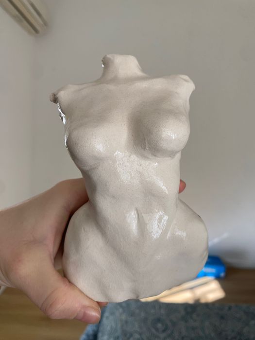 Escultura feminina handmade