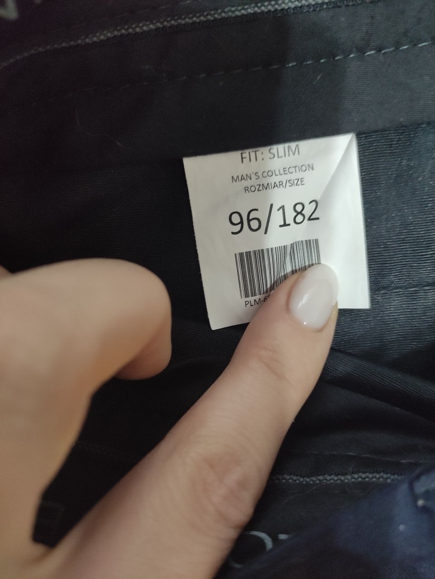 Garnitur smokingowy+ gratis mucha i pokrowiec