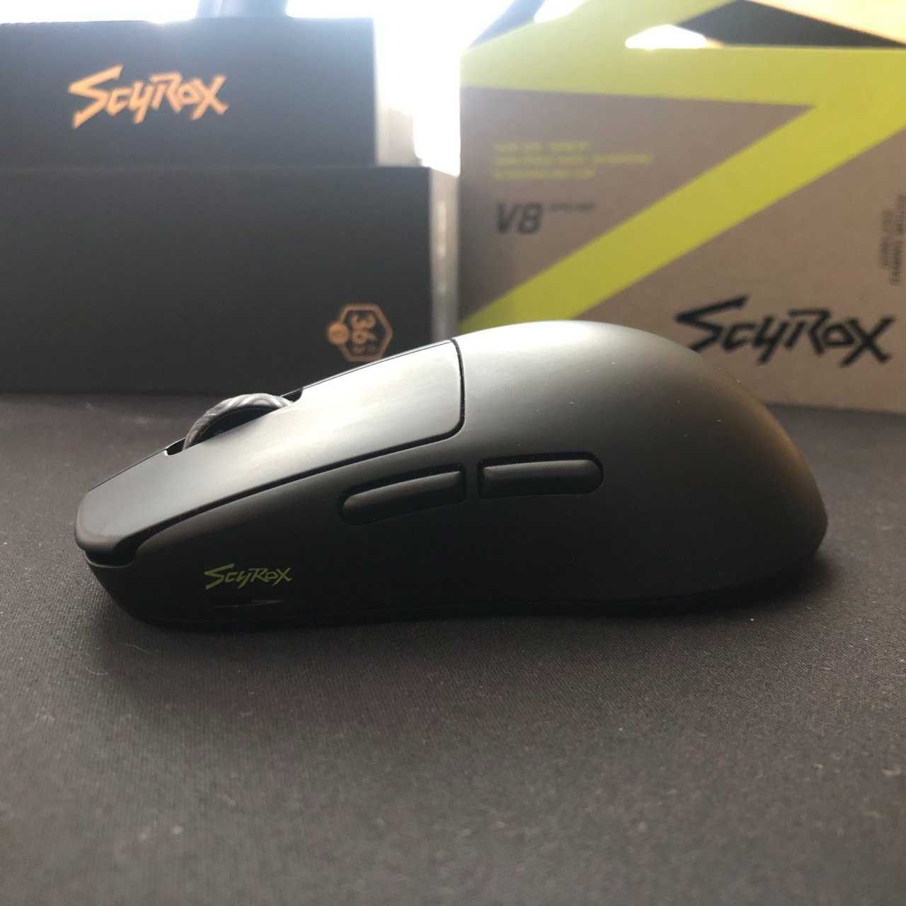 Scyrox V8 ігрова бездротова миша