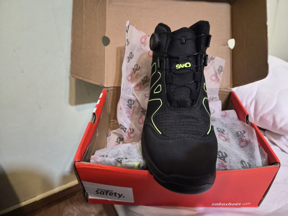 Sprzedam buty robocze męskie