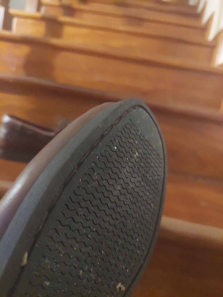 Sapatos completamente novos, usados 3 vezes