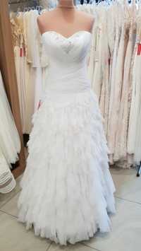 Suknia ślubna falbany biała