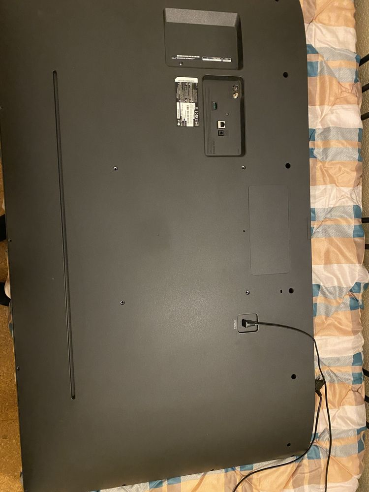 LG 4K  Ultra HD  Smart TV 55”para peças