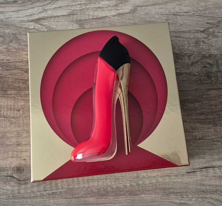 Carolina Herrera Very Good Girl puste opakowanie flakon + kartonik