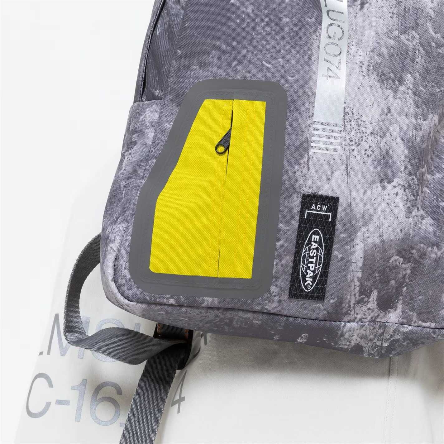 Mochila ACW x Eastpak Orbit