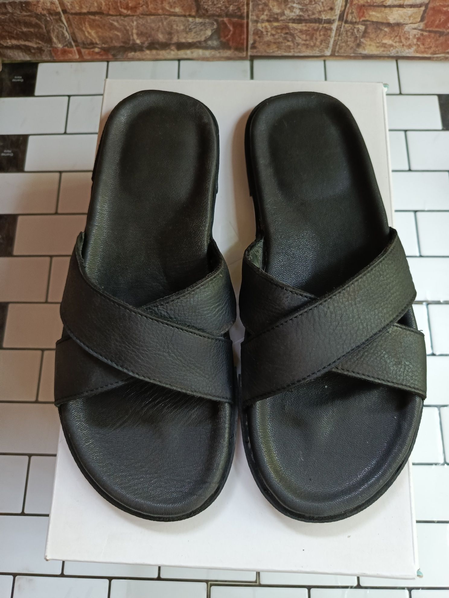 Шлепанці Ugg (43р.28 см )