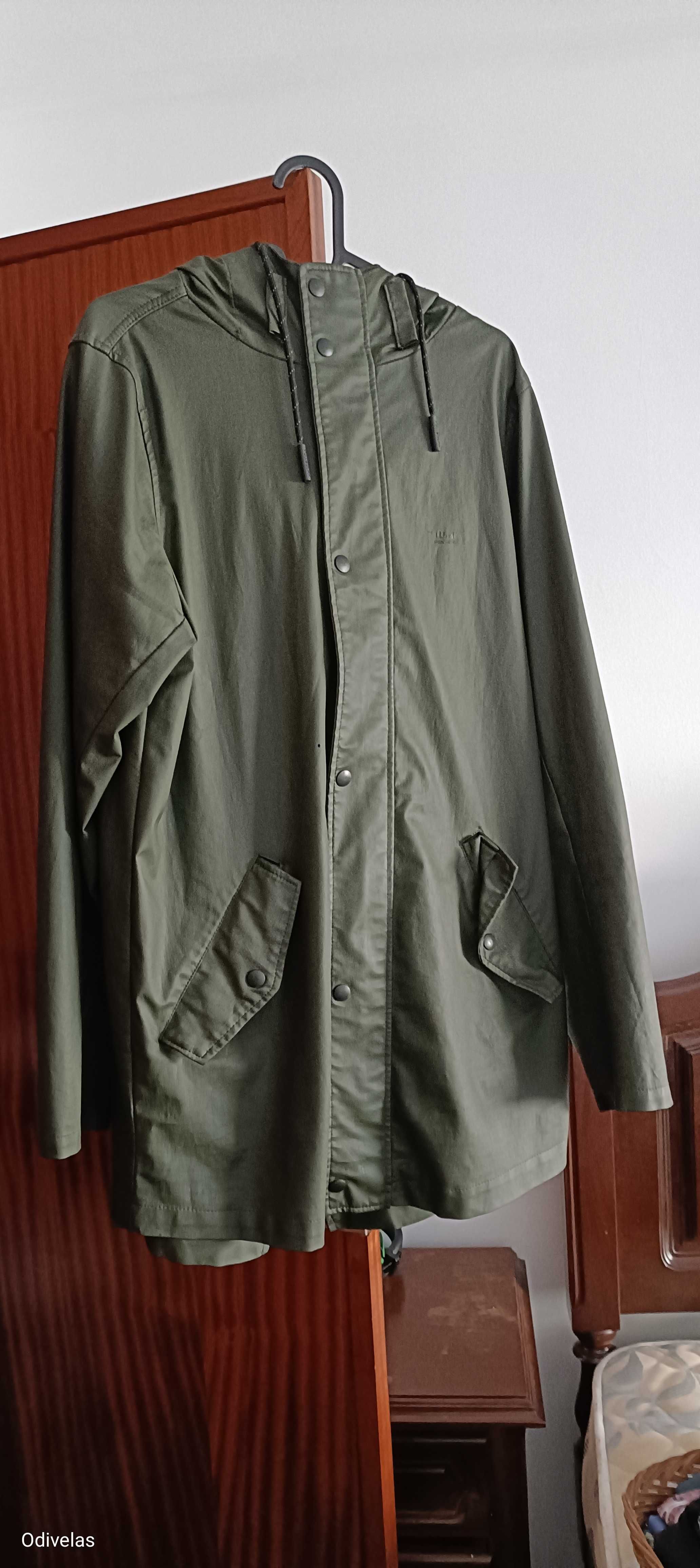 Capa chuva Pull&Bear