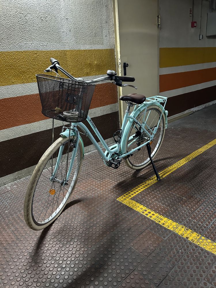 Bicicleta de Cidade Elops 520 MINT M, com quadro baixo em azul