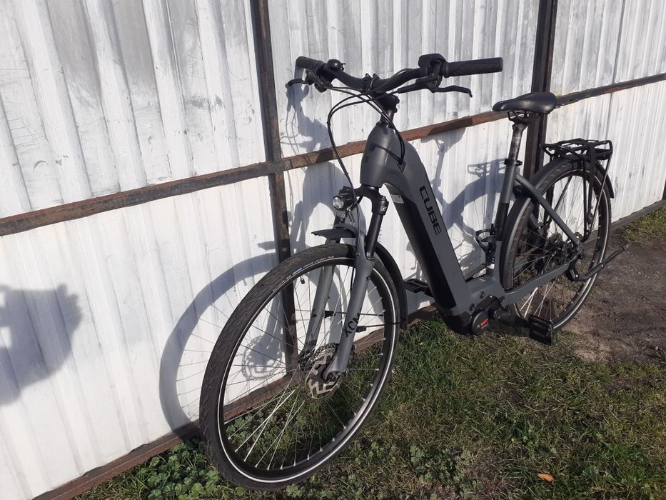 Rower elektryczny Cube Pro