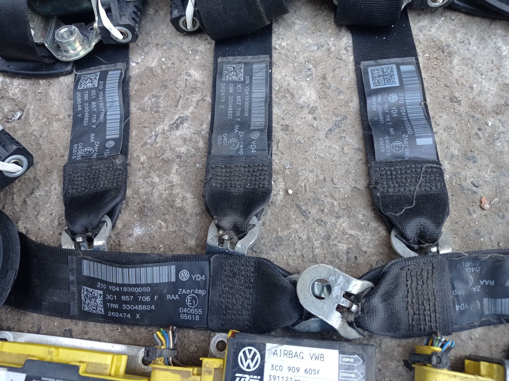 Ремінь безпеки передній правий лівий VOLKSWAGEN PASSAT B6 2005-2010