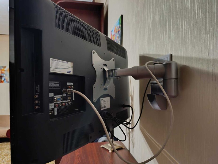 Телевізор "SAMSUNG" б/у,діагональ 32.