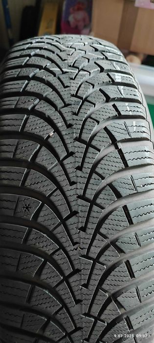 Opony Zimowe Goodyear 195/60 R16 93H komplet 4sztuki w idealnym stanie