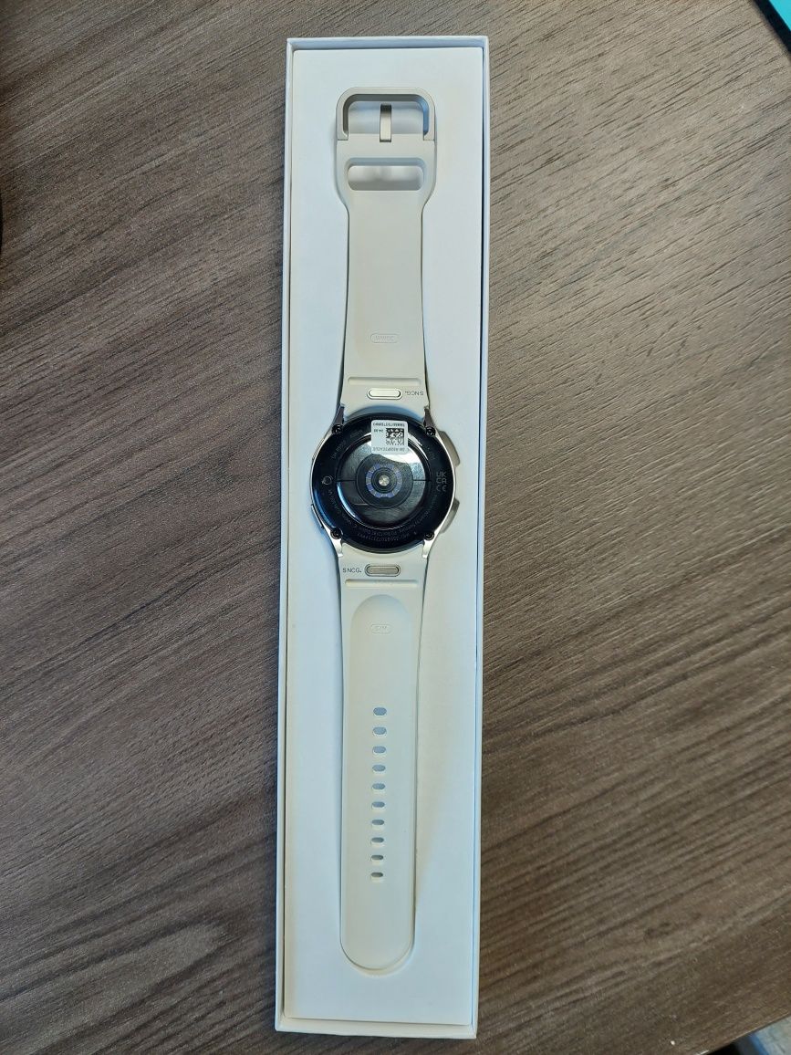 Smartwatch SAMSUNG Galaxy Watch 6 SM-R935F 40mm LTE Gold