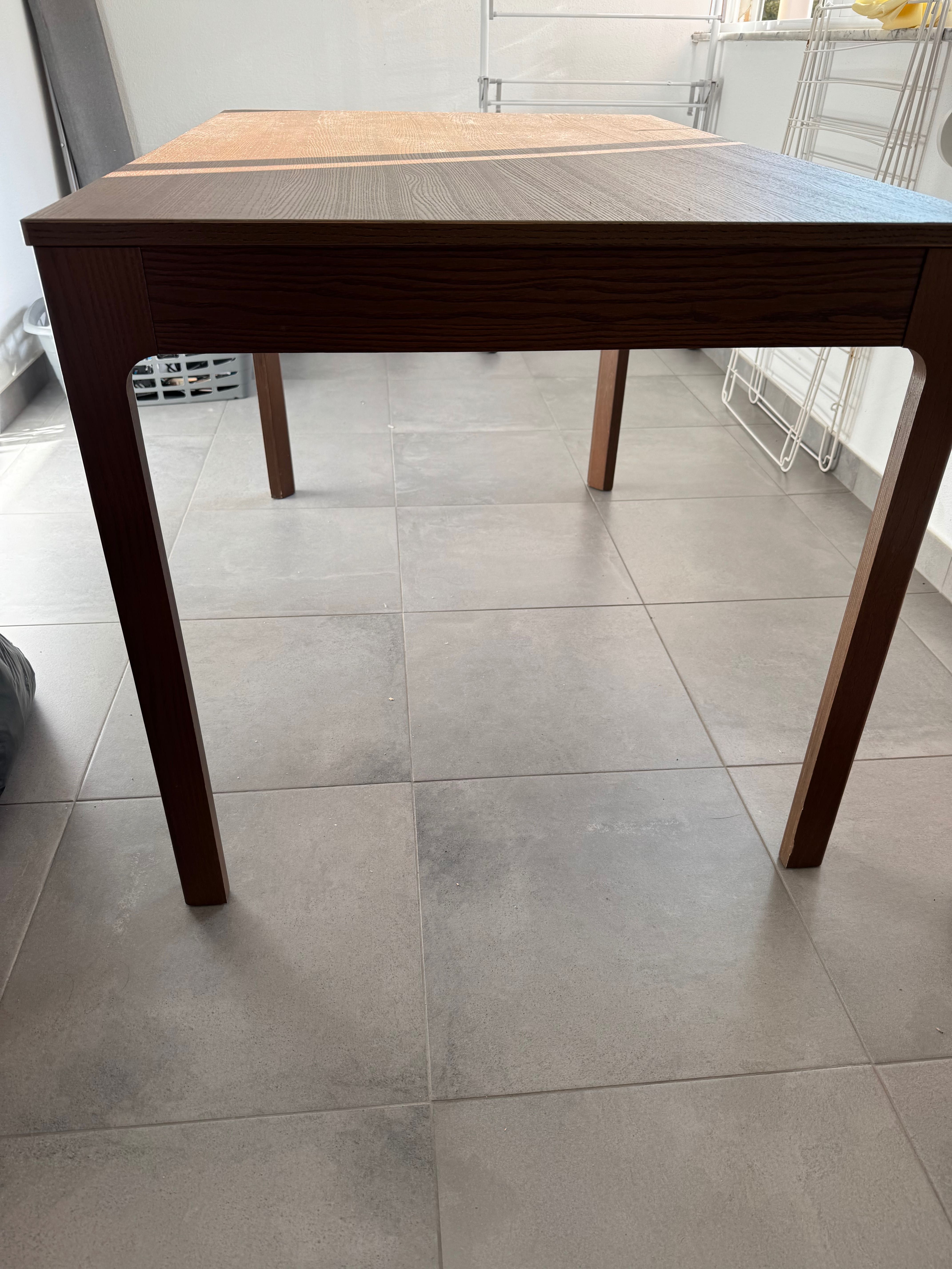 Conjunto mesas e cadeiras IKEA