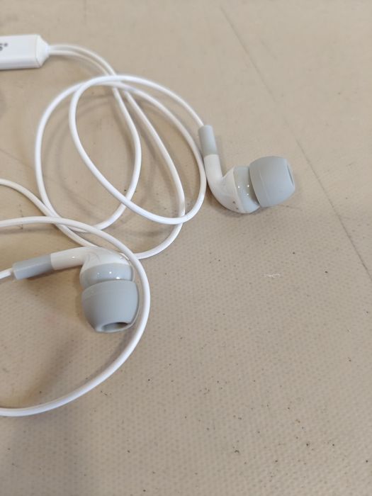 Auriculares com Fio GOODIS – controlo de som + acessórios
