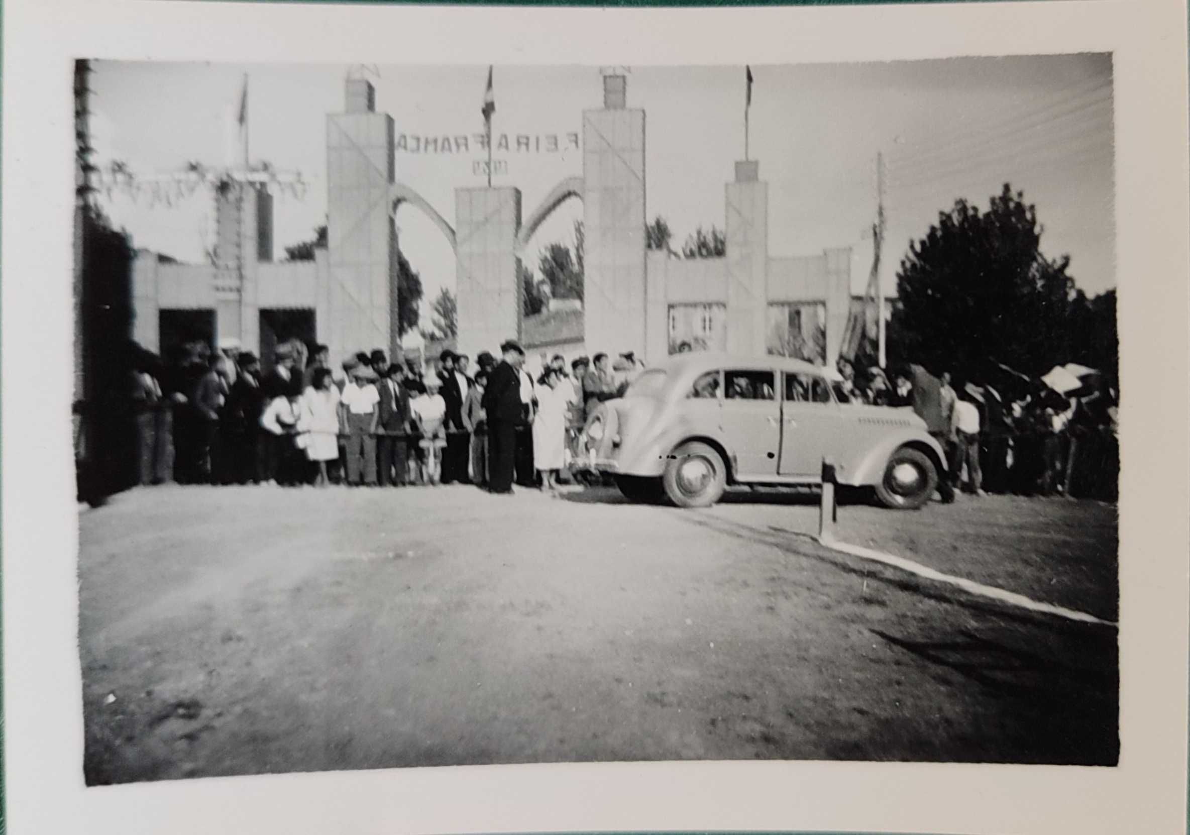 Duas fotos da Feira de S. Mateus 1952