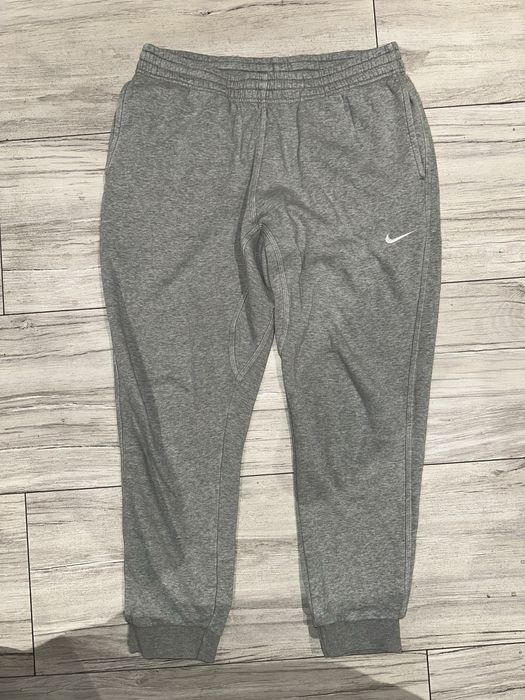 Spodnie dresowe szare Nike