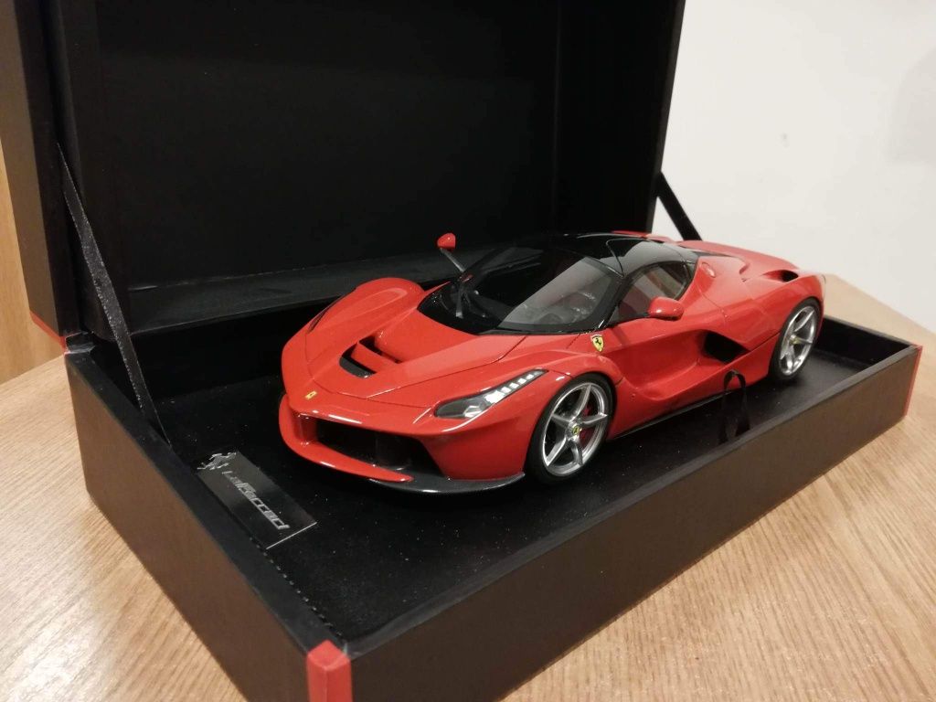 Ferrari Laferrari Kyosho 1:18 detale jak w Autoart