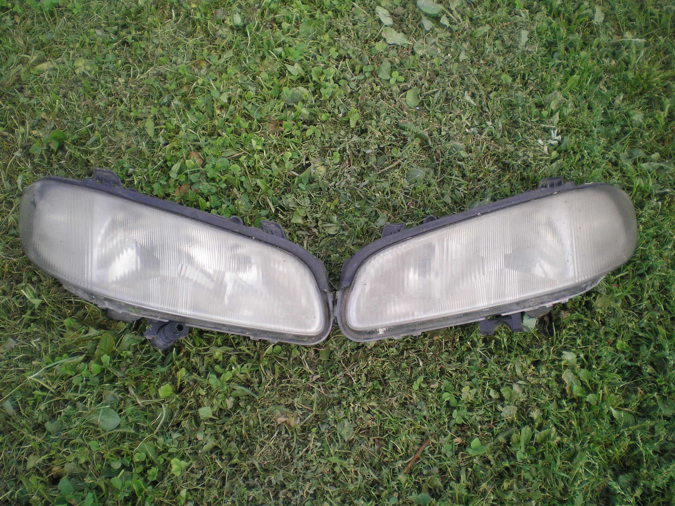 Lampy i stojące uchylne
