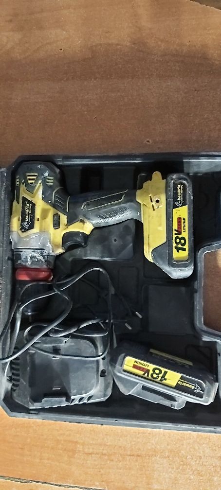 Bawaria Germany 18v 2x 2,6Ah  + gratis