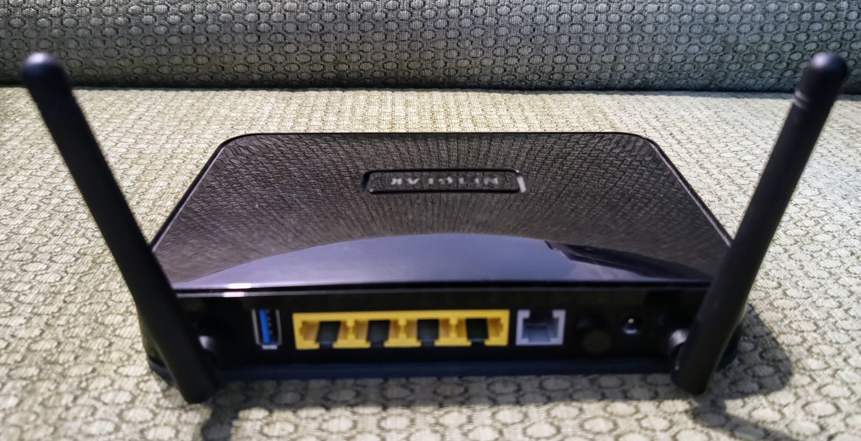 Router Modem ADSL2+ N300 Netgear DGN2200 USB 3.0 tel.zasilacz 100% ok!
