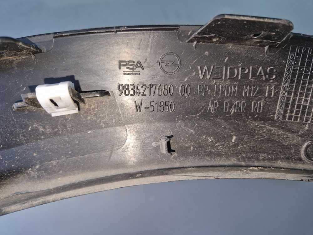 Opel Mokka II B 20 r.- Listwa Nakładka Błotnika Prawy Tył