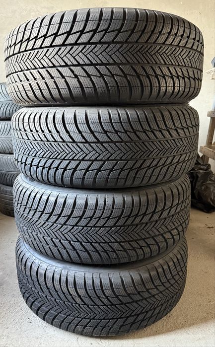 Продам диски із новою резиною на AUDI E-TRON