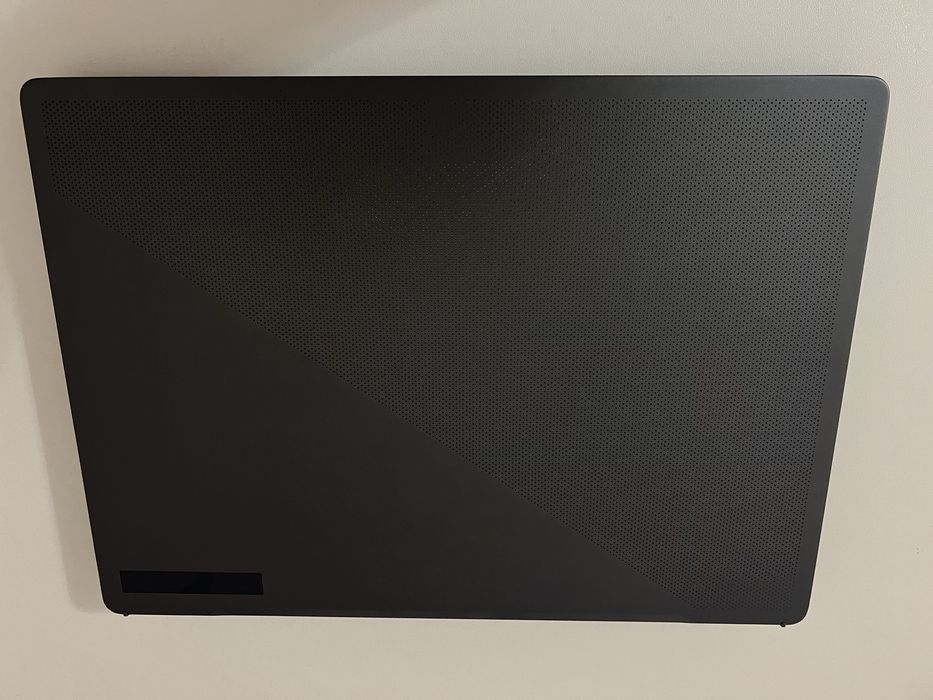 Asus Rog Zephyrus 14 G402 2024 року. В ідеальному стані