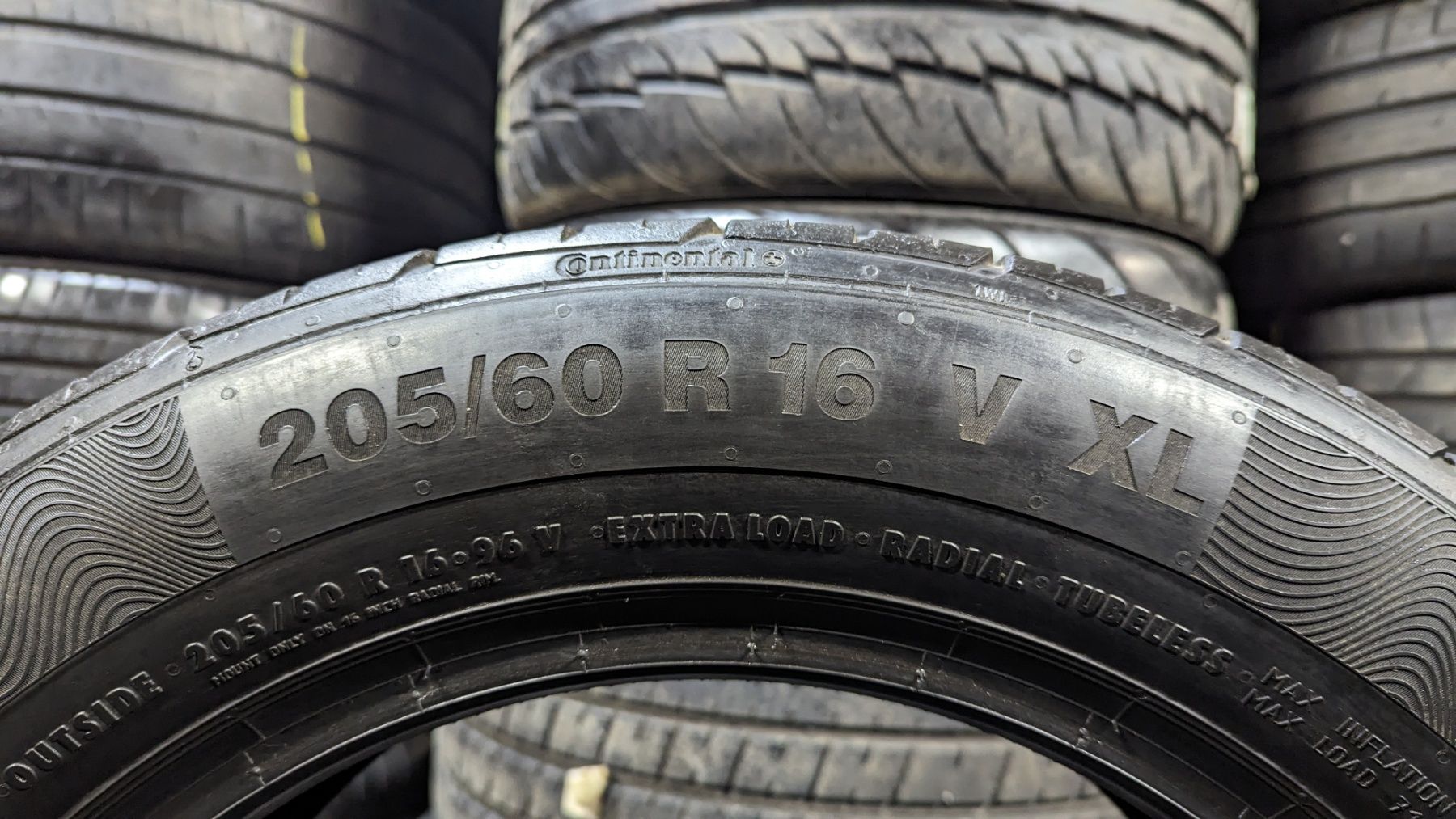 Шина 205/60 R 16 Continental ContiPremiumContact 5. Одна. Розпаровка.