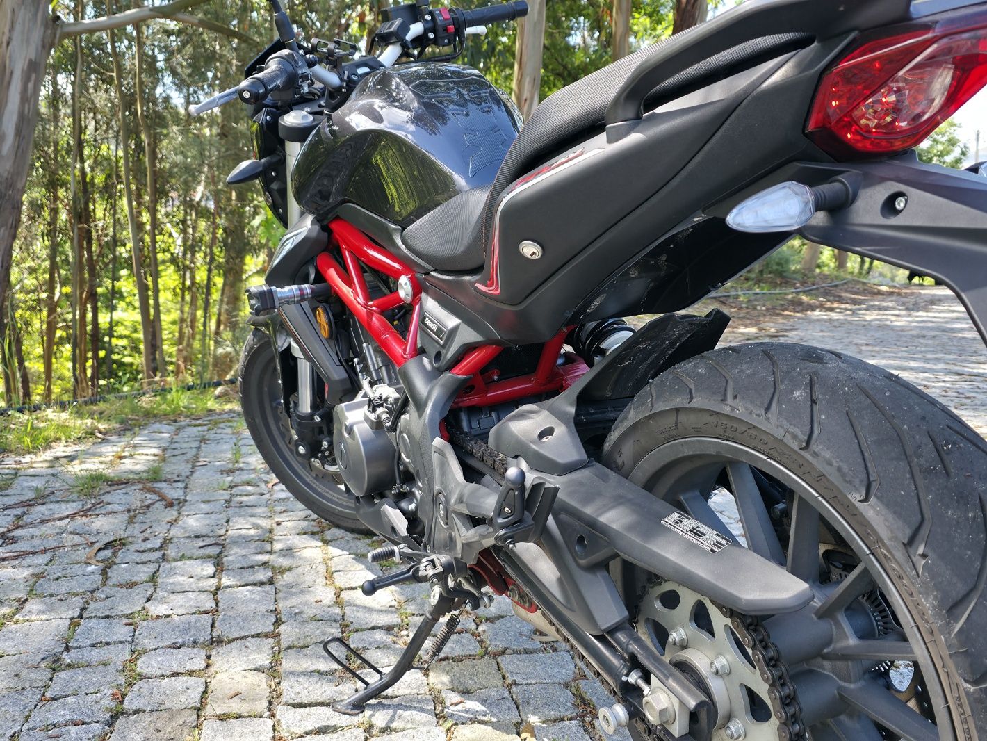 Benelli bn 302 igual a novo