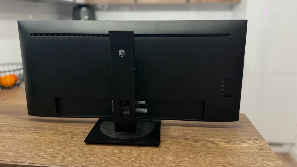 Monitor PHILIPS 40B1U5600 IPS Flat 40" – Stan idealny!