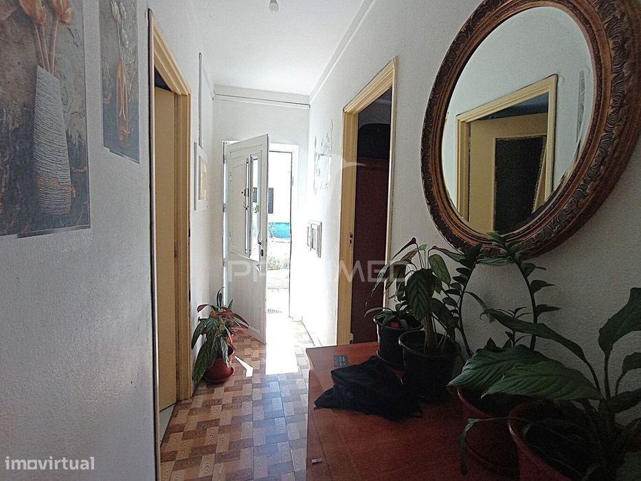 Moradia com 2 fogos em Sines