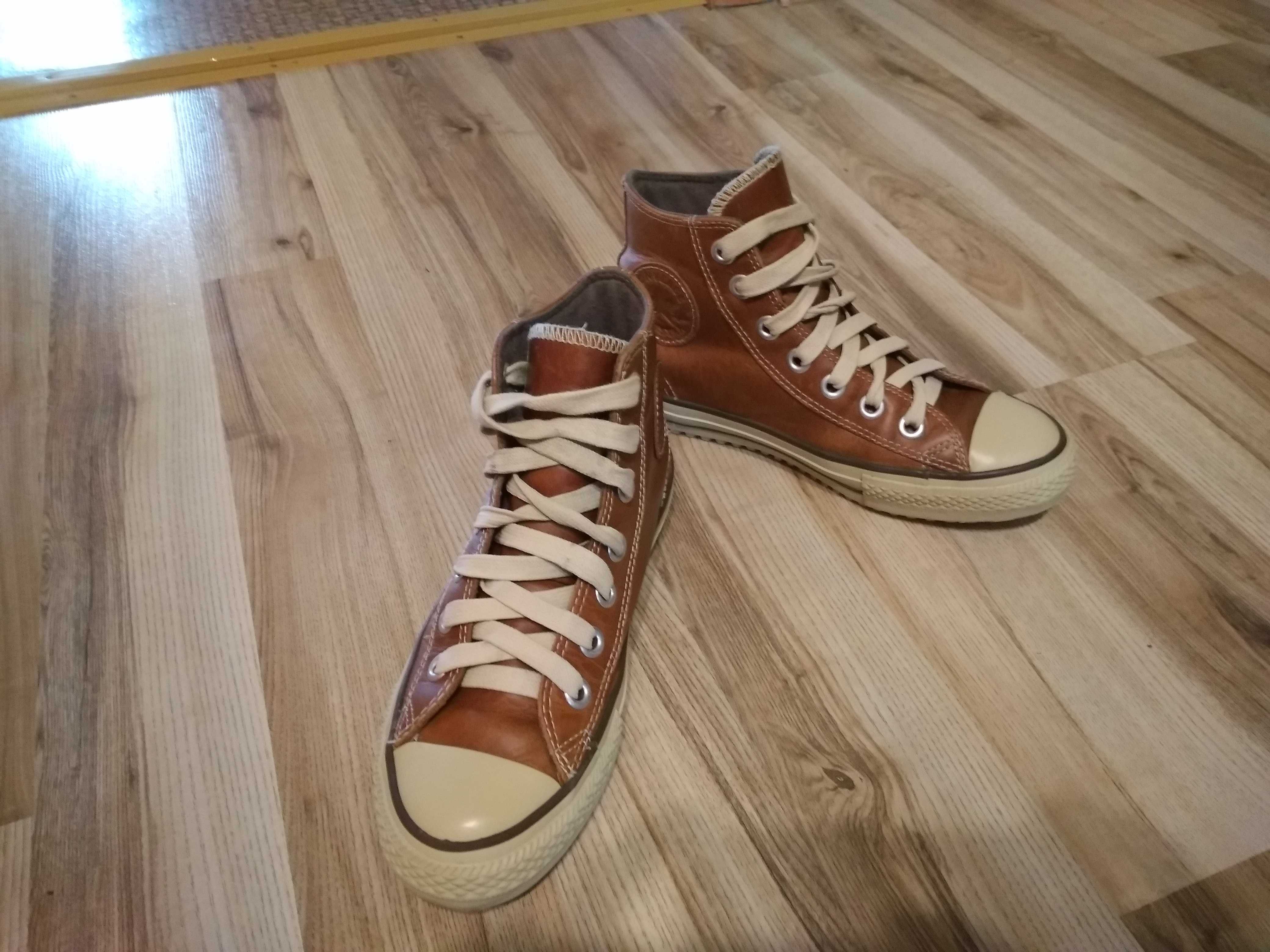 Фирменные высокие кожаные кеды converse all star.