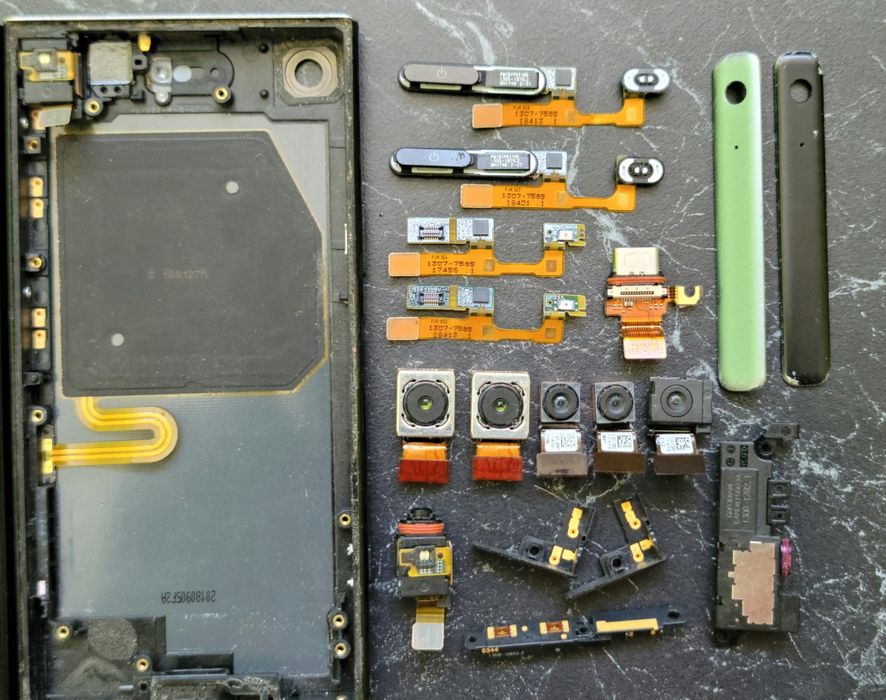 Sony Xperia (ЗАПЧАСТИНИ)