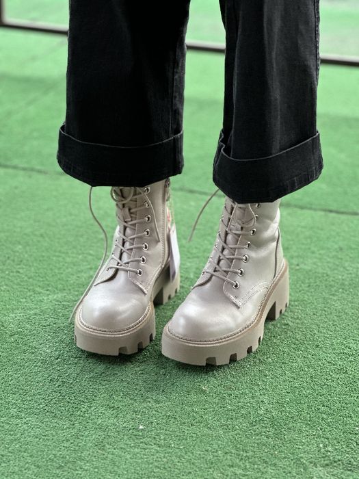 Ботинки черевики     ,23,5 см.