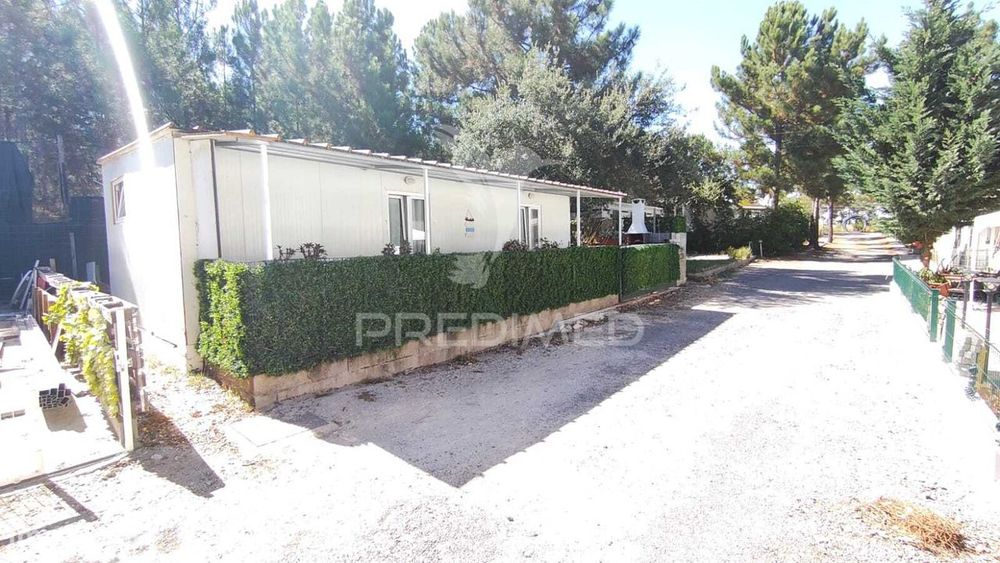 Residencial T3 Com Alpendre ,Olhos de Água,Palmela.