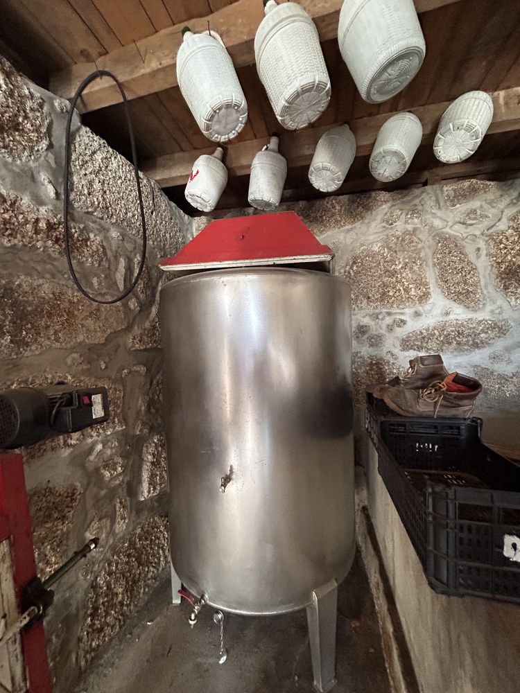 Vende-se 4 cubas