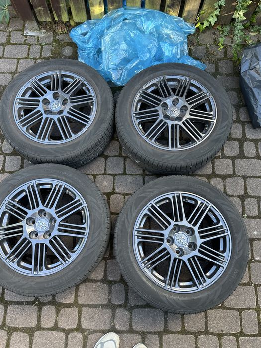 Alufelgi Toyota Avensis wraz z oponani zimowymi Nokian