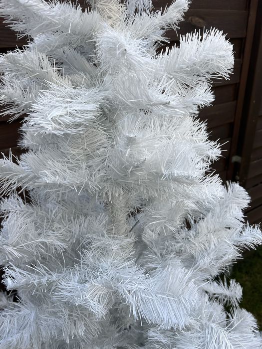 Choinka sztuczna biała 180 cm ze stojakiem