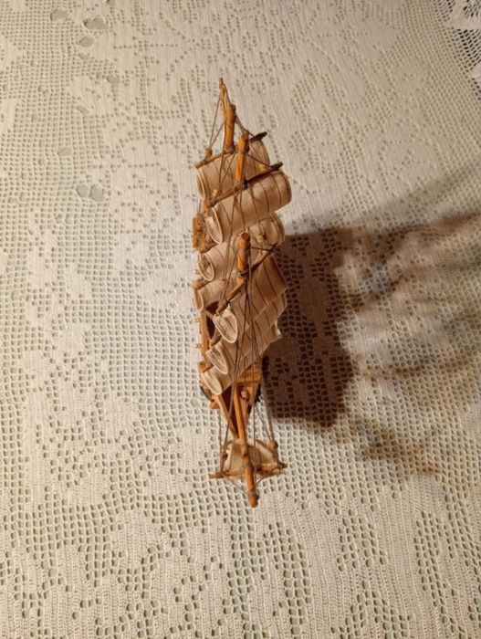 Model drewnianego statku Confection.