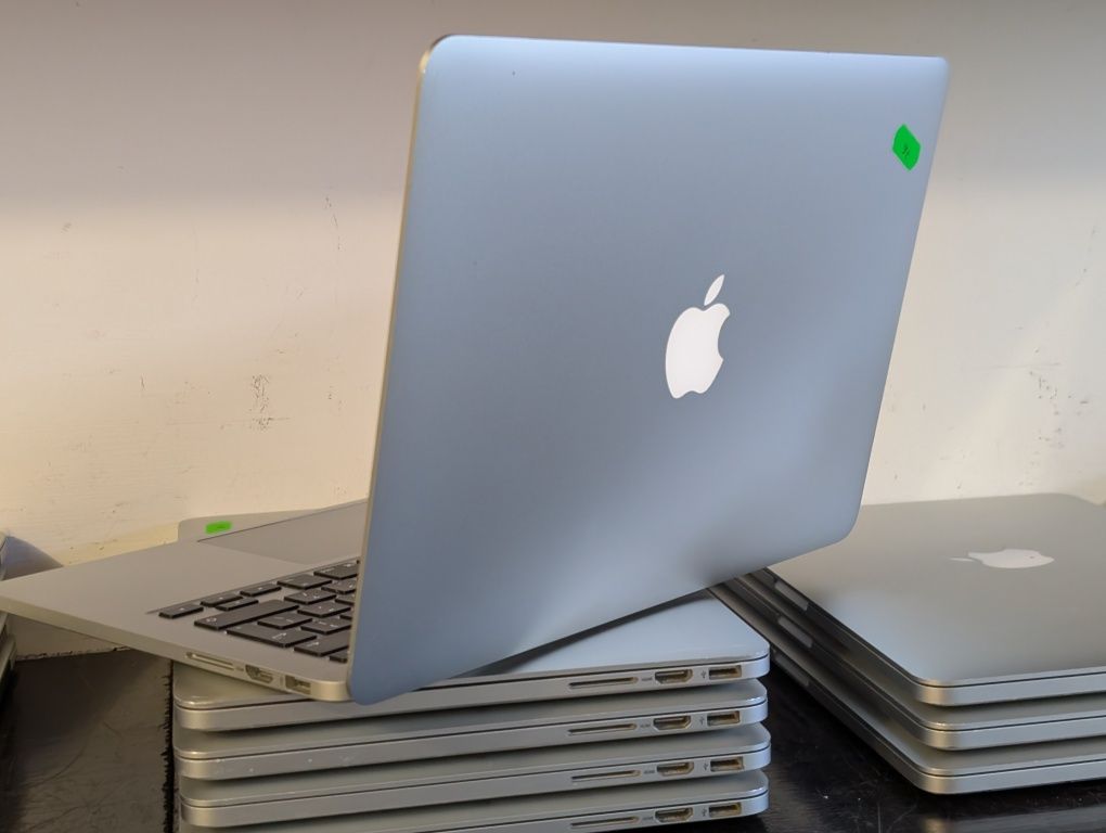 MacBook Pro 13” 2015р | core i7 | 250Gb SSD | 16Gb Ram | A1502