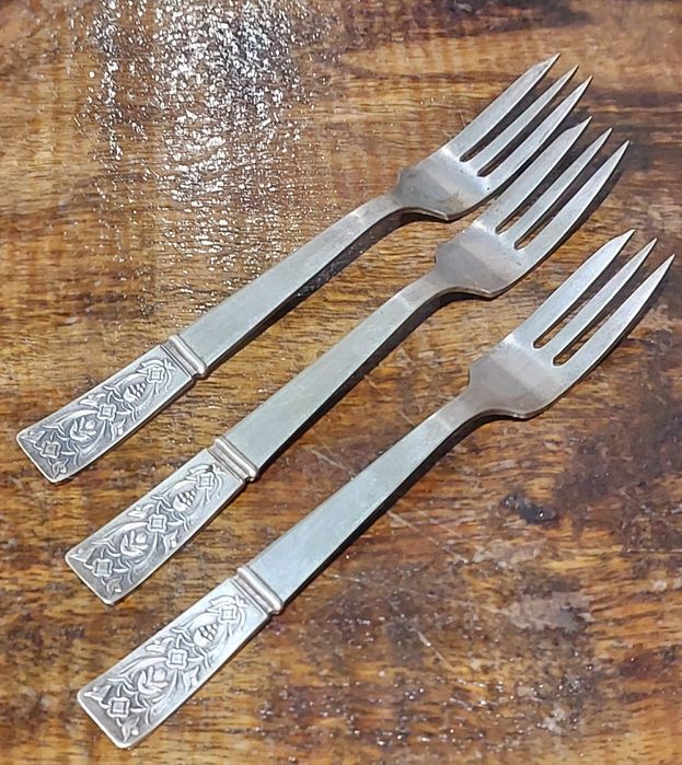 Продам Вилки старинные