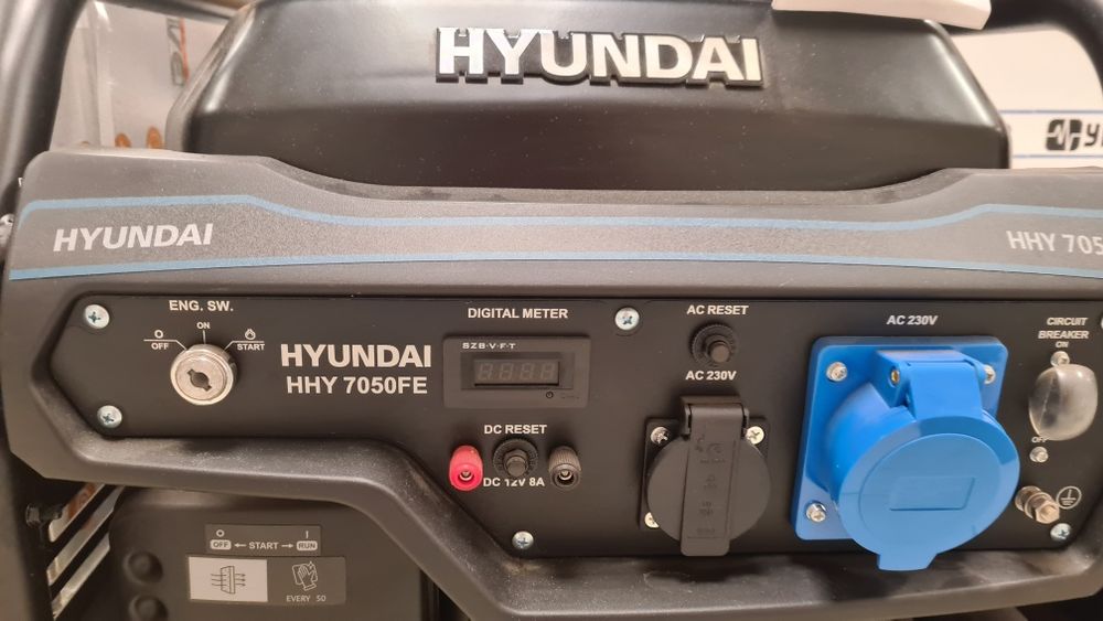 Генератор бензиновий Hyundai HHY 7050FE
