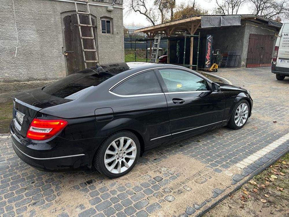 Mercedes C220 w204 oryginalny przebieg COUPE