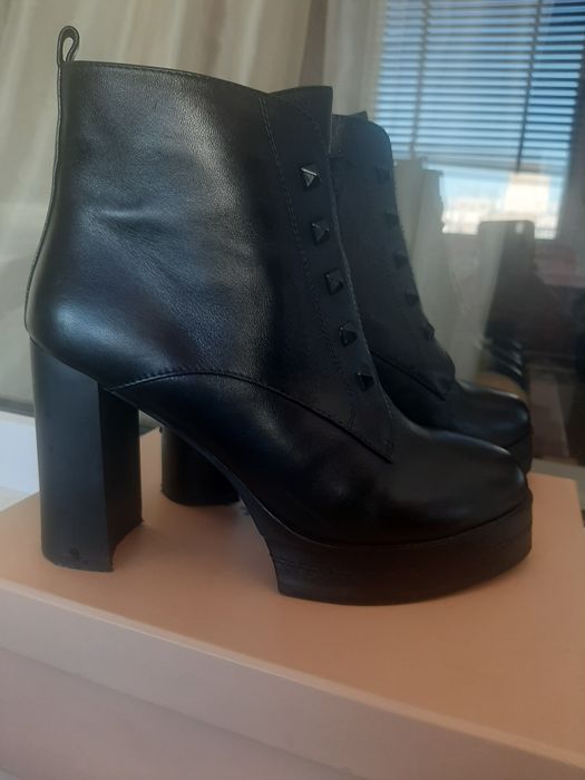 Ботильены ботинки полусапожки Estro