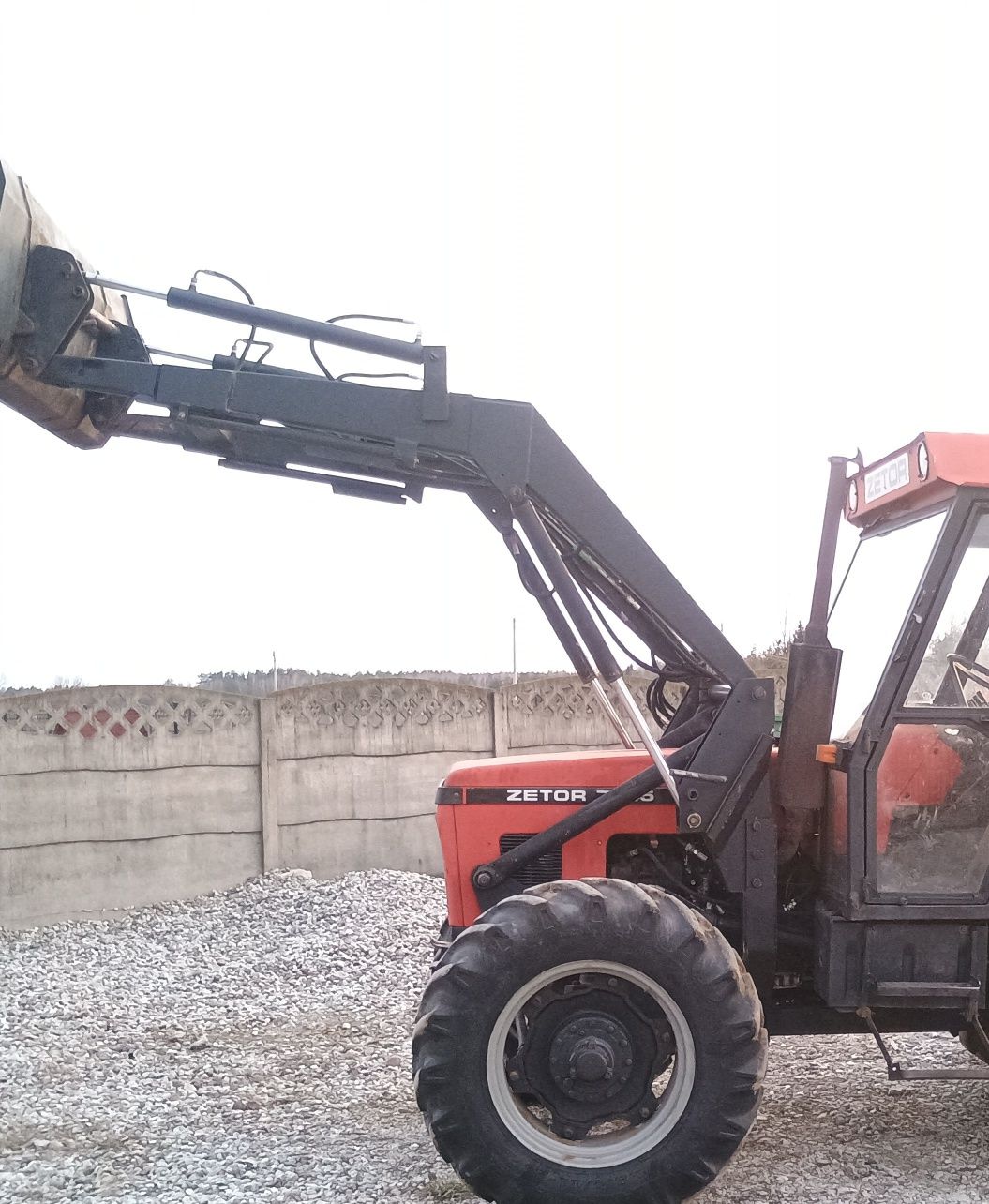 Osprzęt Ładowacz tur 3 sekcyjny do Zetor 4-cyl. 7245, 7211, 5718 itp