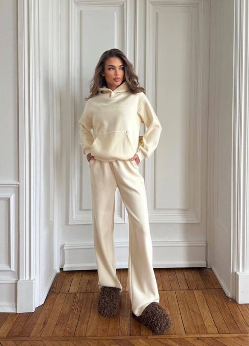 Костюм жіночий білий , трійка , теплий