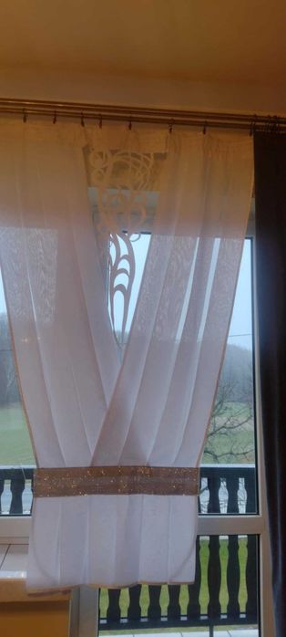 firanka ekran w kształcie V