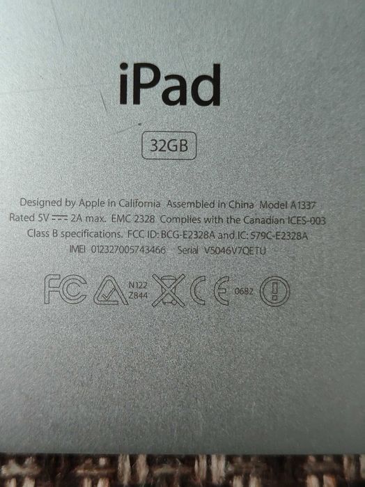 Apple iPad A1337 32GB (1st Gen); iPhone 7; 6s Plus; 6