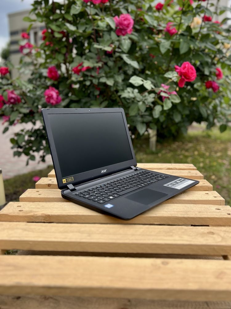 Ноутбук Acer ES1-572/i3-6006U/8GB DDR4+128GB SSD/15.6"FHD/Гарантія